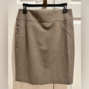 The Limited Brown/tan business skirt women’s size 4.